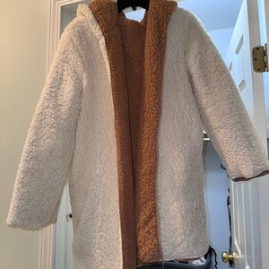 Oversized cozy, reversible fleece jacket